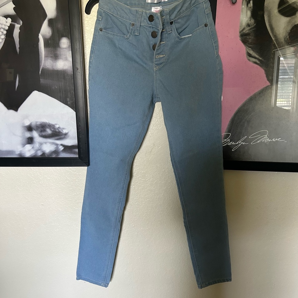 No Boundaries High Rise Light Blue Jeans